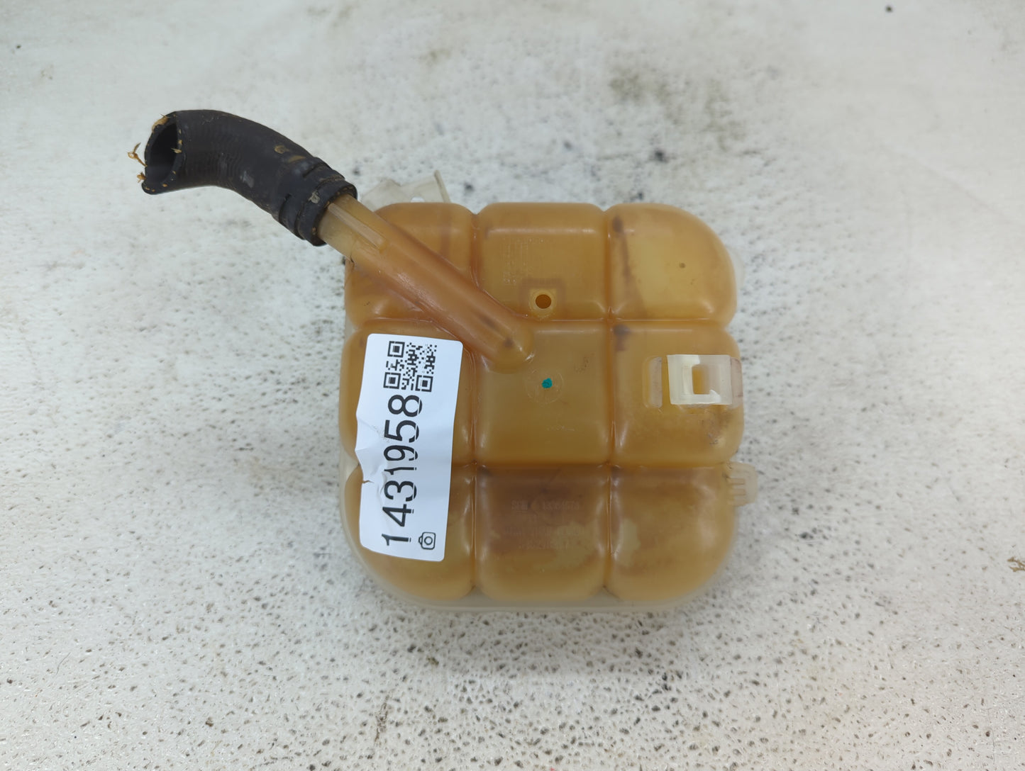 2016-2020 Buick Envision Windshield Washer Fluid Reservoir Bottle Oem - Oemusedautoparts1.com