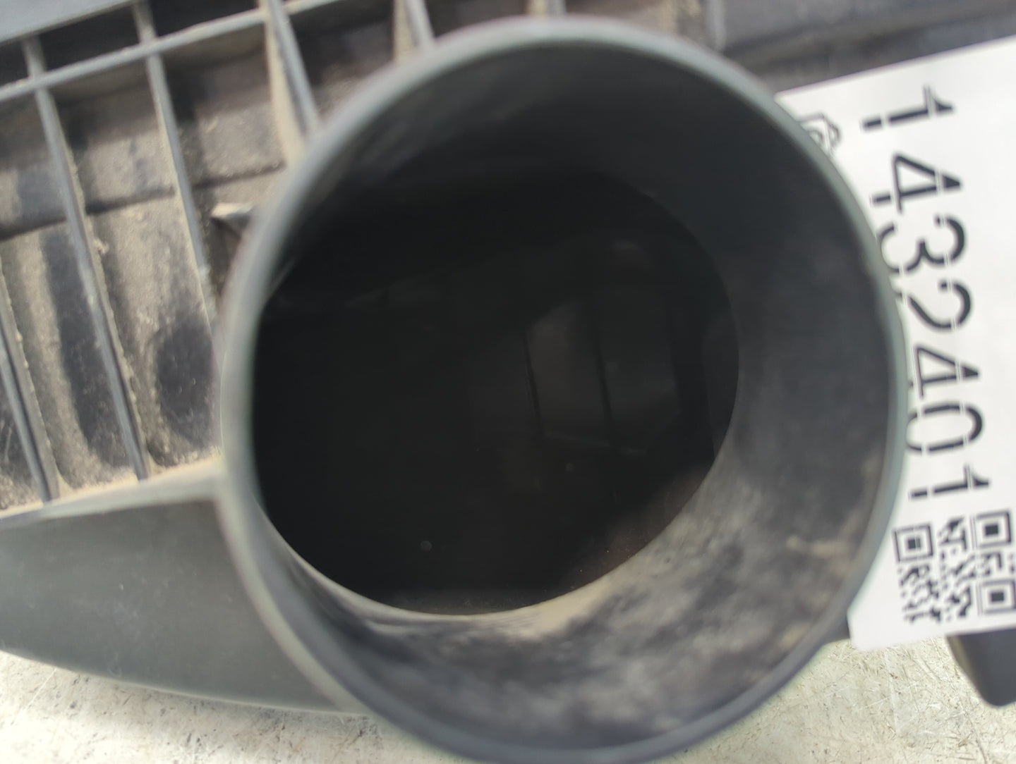 2017-2018 Buick Envision Air Cleaner Intake-duct Hose Tube - Oemusedautoparts1.com
