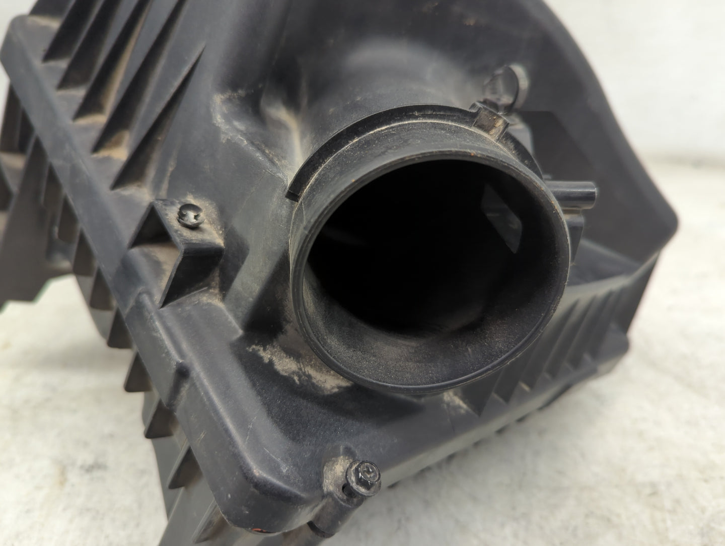 2017-2018 Buick Envision Air Cleaner Intake-duct Hose Tube - Oemusedautoparts1.com