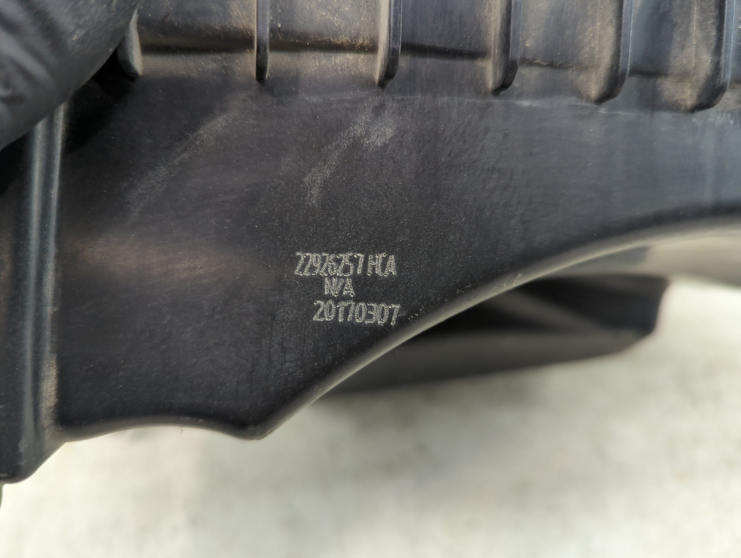2017-2018 Buick Envision Air Cleaner Intake-duct Hose Tube - Oemusedautoparts1.com