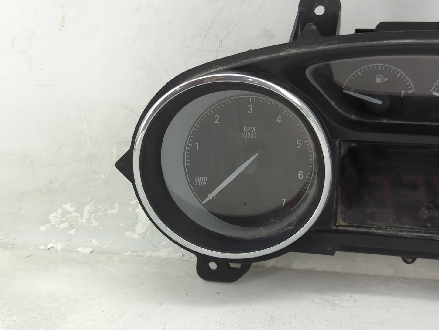 2017-2018 Buick Envision Instrument Cluster Speedometer Gauges P/N:84165671 Fits Fits 2017 2018 OEM Used Auto Parts - Oemuse
