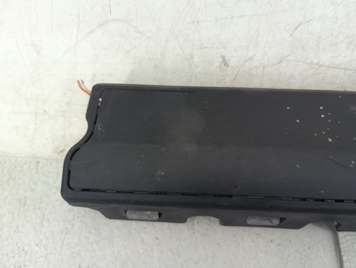 2017-2020 Buick Envision Air Bag Passenger Right Knee OEM P/N:29287047 T611D6002, 0589-P1-000363 Fits Fits 2017 2018 2019 20