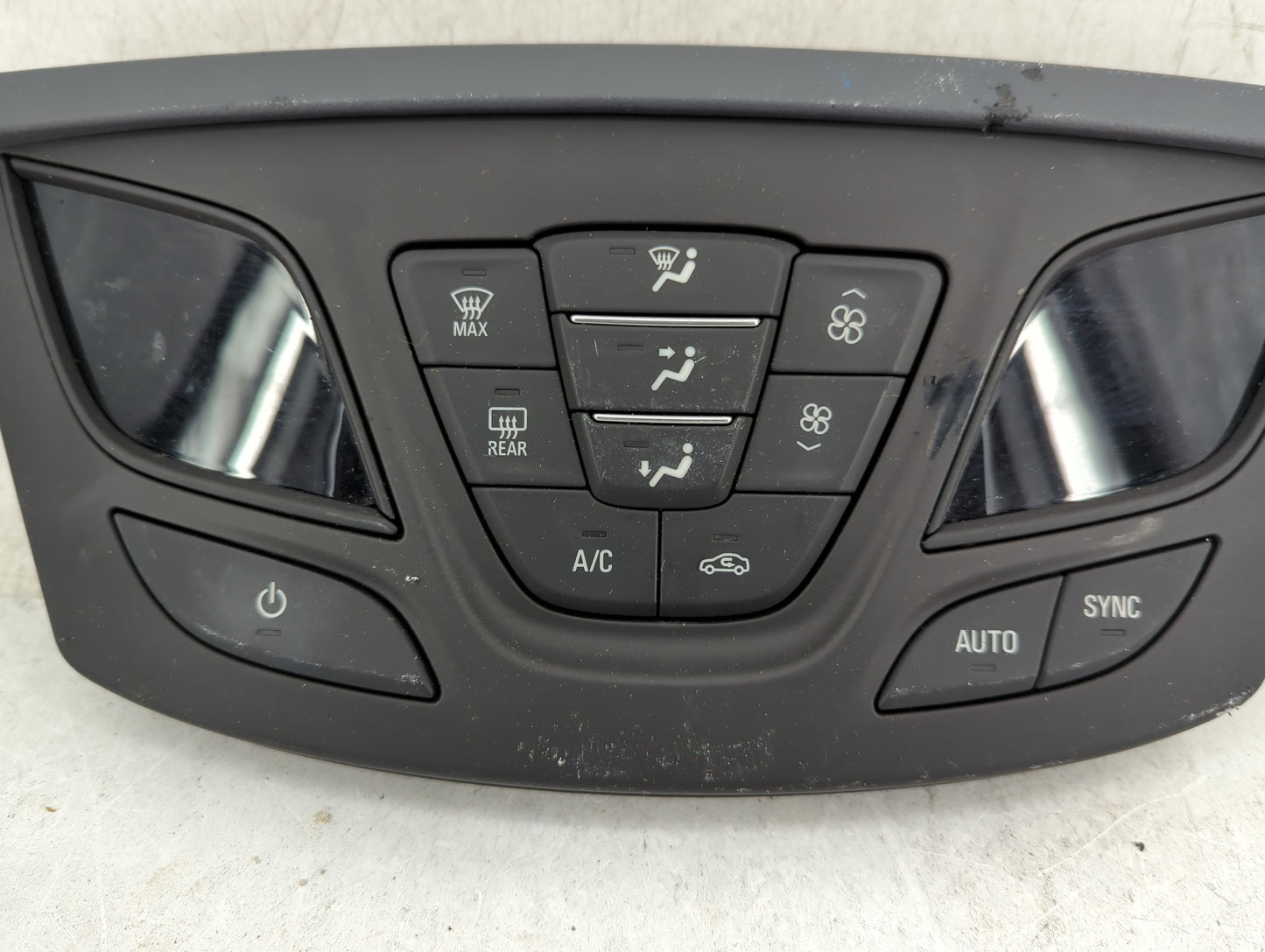 2016-2020 Buick Envision Climate Control Module Temperature AC/Heater Replacement P/N:84375285 7370200000000X Fits OEM Used 