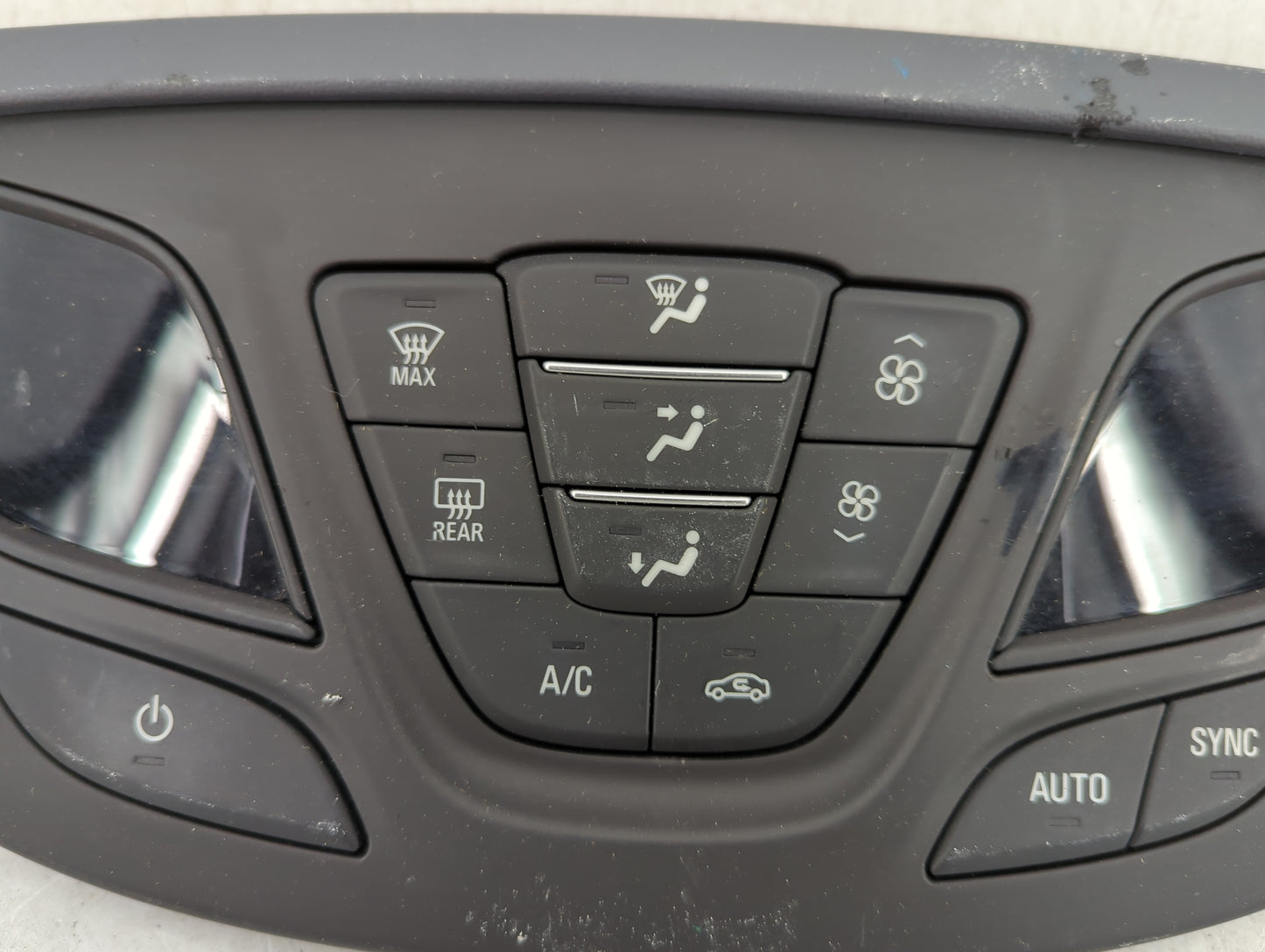 2016-2020 Buick Envision Climate Control Module Temperature AC/Heater Replacement P/N:84375285 7370200000000X Fits OEM Used 
