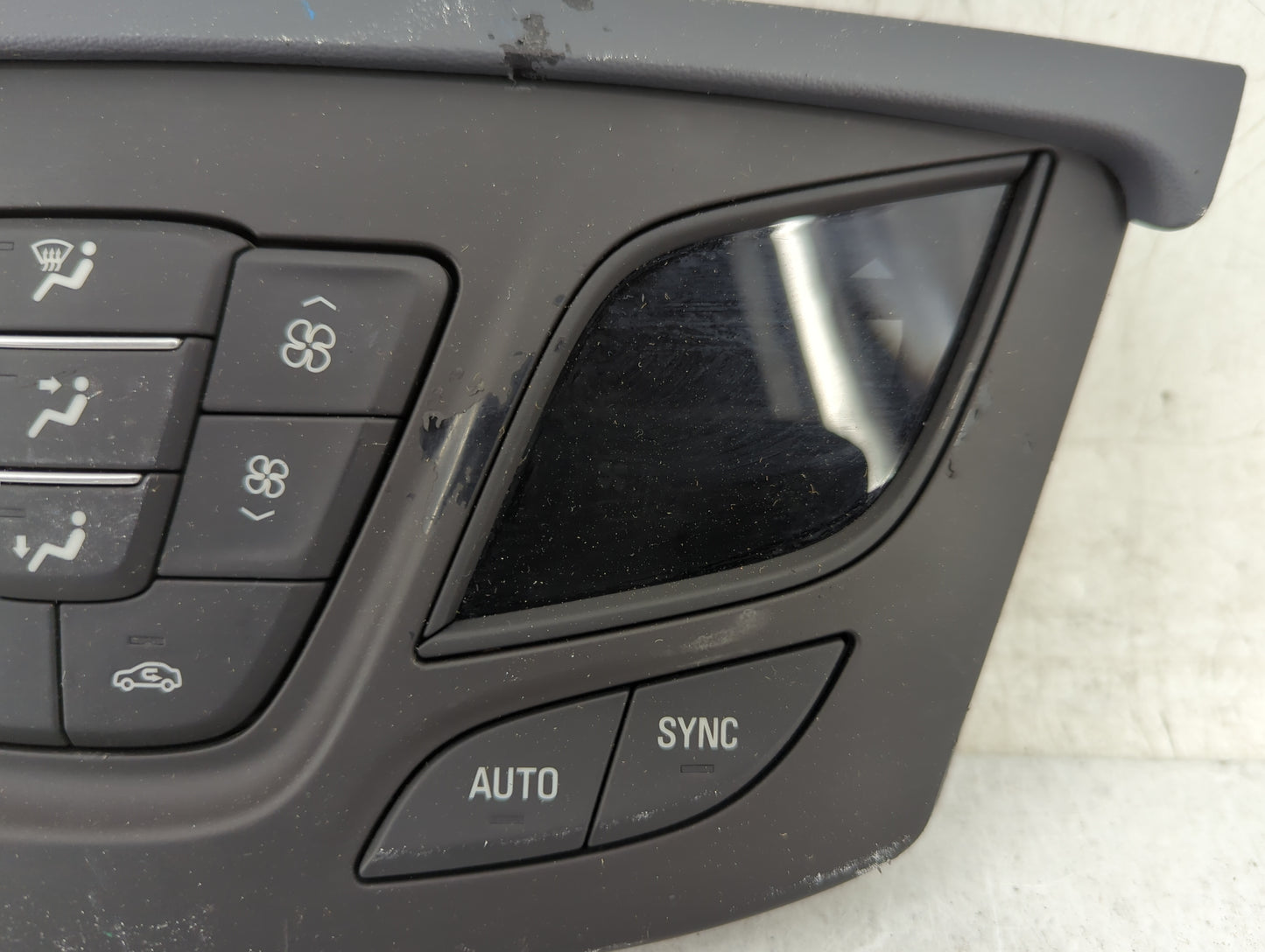 2016-2020 Buick Envision Climate Control Module Temperature AC/Heater Replacement P/N:84375285 7370200000000X Fits OEM Used 