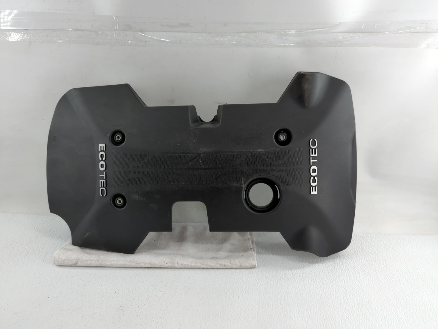 2017 Buick Envision Engine Cover - Oemusedautoparts1.com