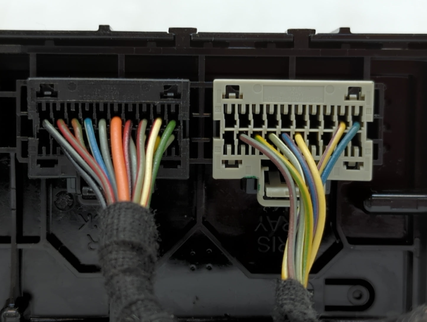 2017-2017 Buick Envision Chassis Control Module Ccm Bcm Body Control - Oemusedautoparts1.com