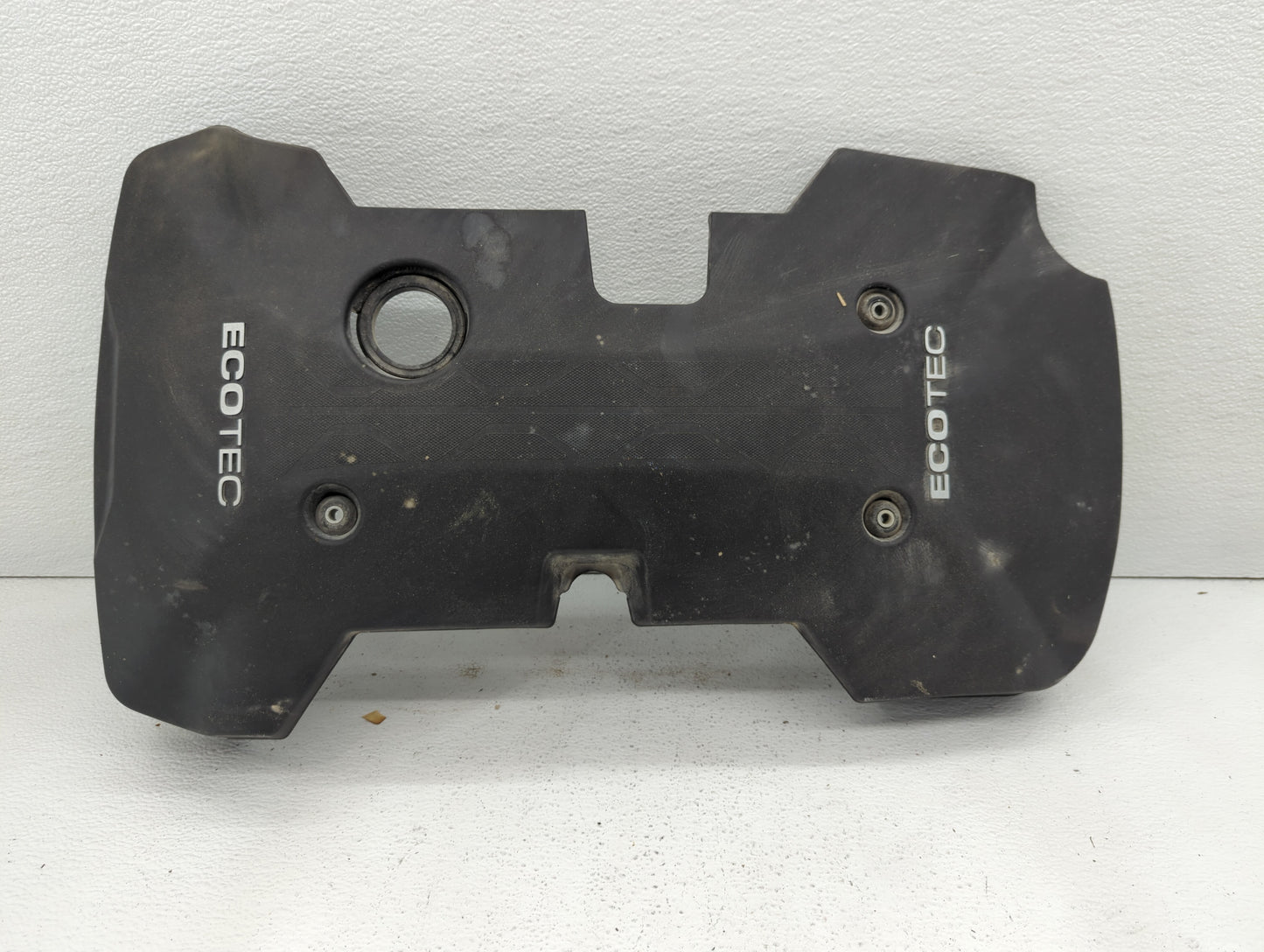 2017 Buick Envision Engine Cover - Oemusedautoparts1.com