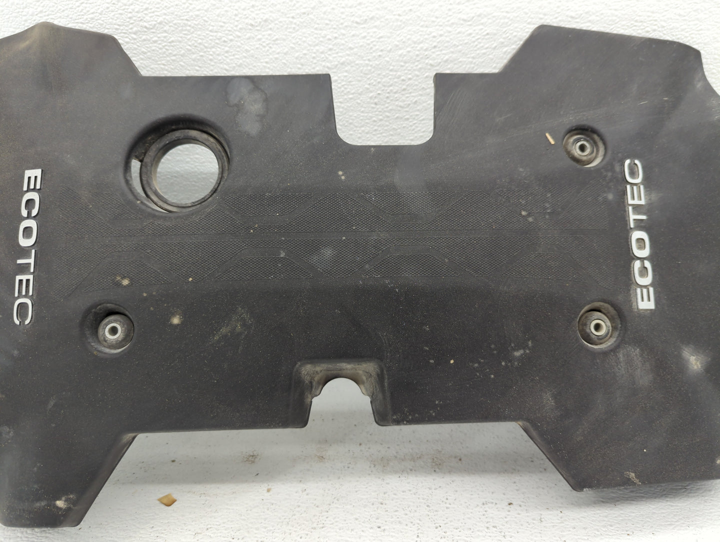 2017 Buick Envision Engine Cover - Oemusedautoparts1.com