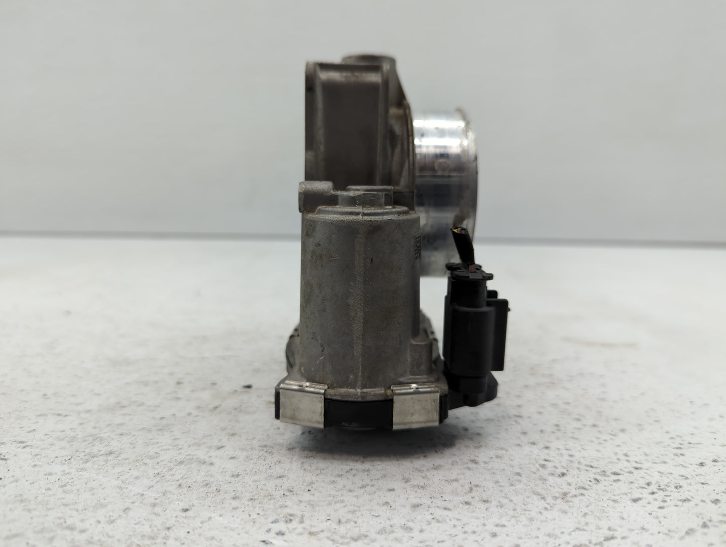 2017-2020 Buick Envision Throttle Body P/N:12670839AA 12627217DA, 12669073DA Fits Fits 2013 2014 2015 2017 2018 2019 2020 OE