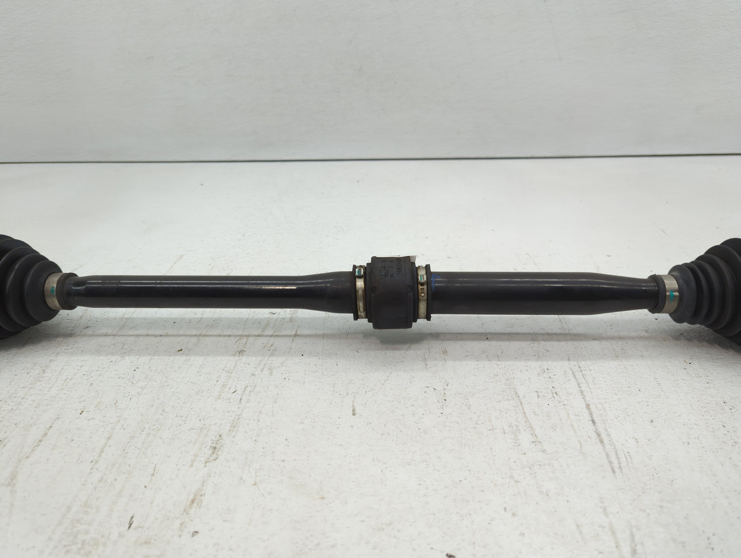 2017-2018 Buick Envision Axle Shaft Front Passenger Cv C/v - Oemusedautoparts1.com
