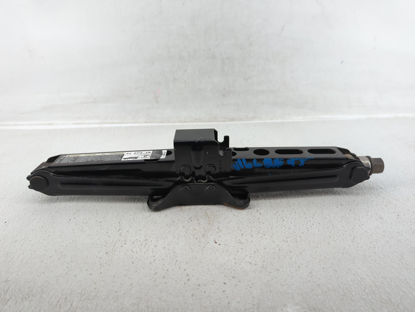 2017 Buick Envision Spare Scissor Car Jack - Oemusedautoparts1.com