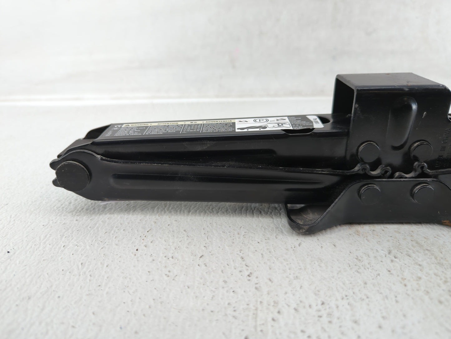 2017 Buick Envision Spare Scissor Car Jack - Oemusedautoparts1.com