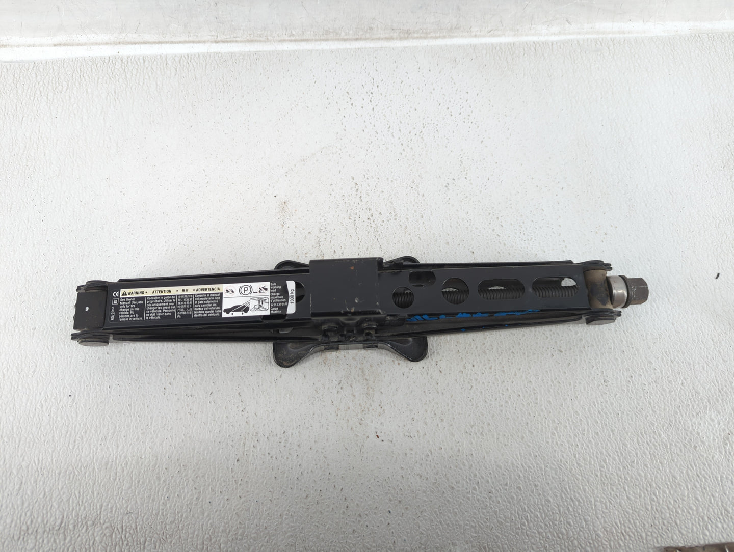 2017 Buick Envision Spare Scissor Car Jack - Oemusedautoparts1.com