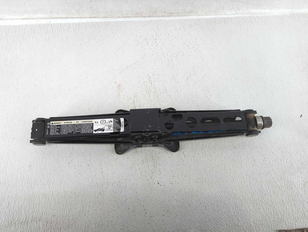 2017 Buick Envision Spare Scissor Car Jack - Oemusedautoparts1.com