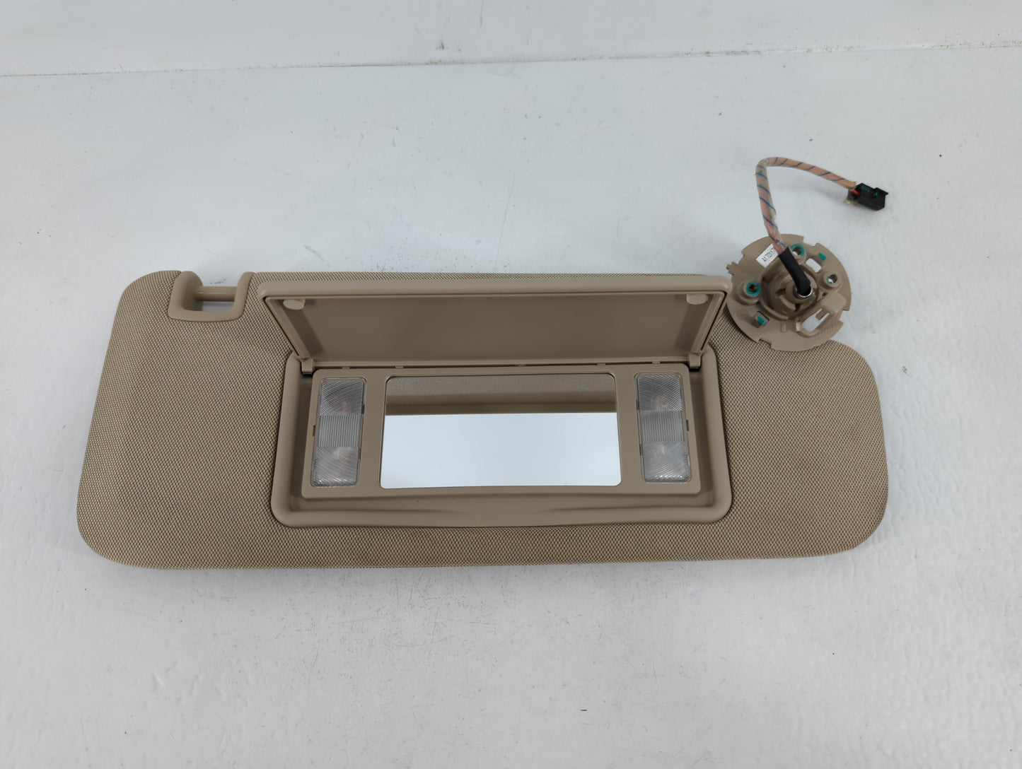 2016-2020 Buick Envision Sun Visor Shade Replacement Passenger Right Mirror Fits Fits 2016 2017 2018 2019 2020 OEM Used Auto