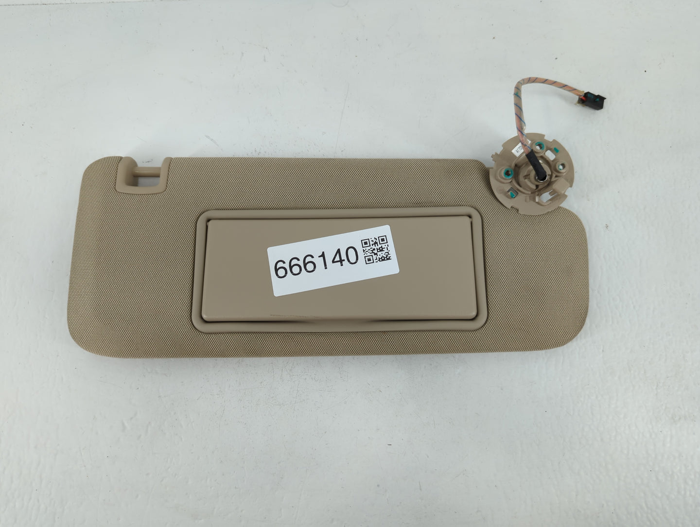 2016-2020 Buick Envision Sun Visor Shade Replacement Passenger Right Mirror Fits Fits 2016 2017 2018 2019 2020 OEM Used Auto