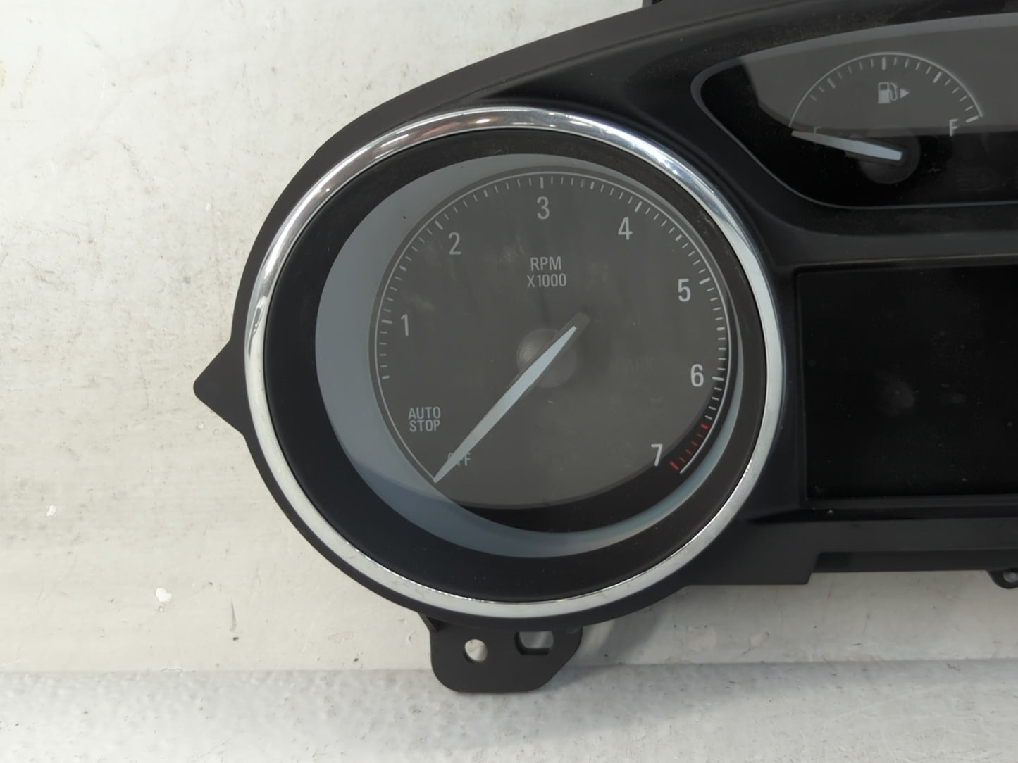 2017-2018 Buick Envision Instrument Cluster Speedometer Gauges P/N:84165671 Fits Fits 2017 2018 OEM Used Auto Parts - Oemuse