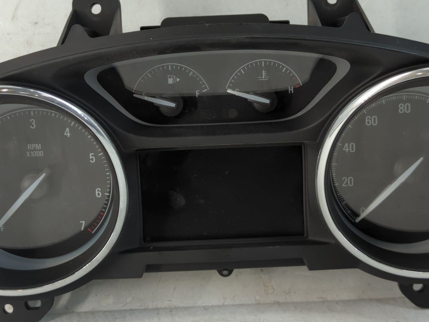 2017-2018 Buick Envision Instrument Cluster Speedometer Gauges P/N:84165671 Fits Fits 2017 2018 OEM Used Auto Parts - Oemuse