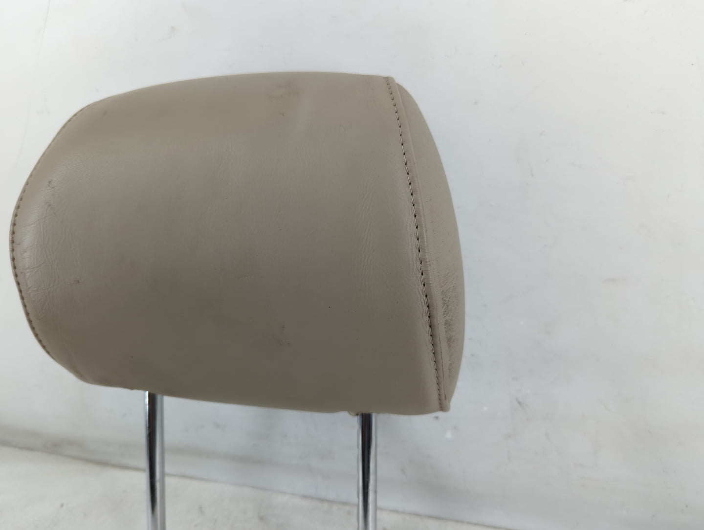 2017-2019 Buick Lacrosse Headrest Head Rest Front Driver Passenger Seat Fits Fits 2017 2018 2019 OEM Used Auto Parts - Oemus