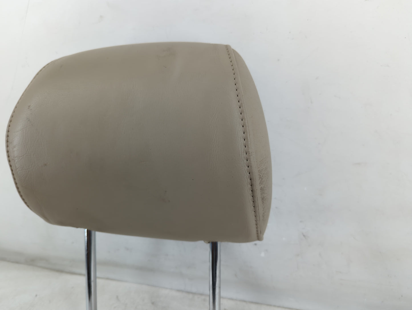 2017-2019 Buick Lacrosse Headrest Head Rest Front Driver Passenger Seat Fits Fits 2017 2018 2019 OEM Used Auto Parts - Oemus