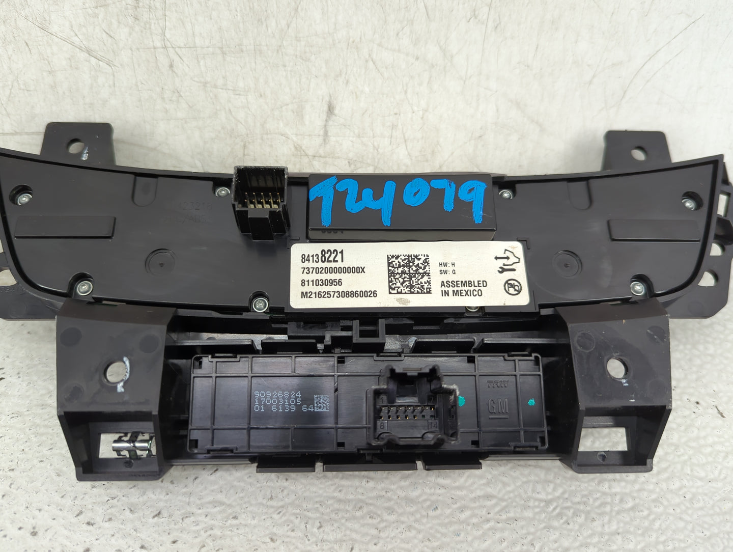 2017 Buick Lacrosse Climate Control Module Temperature AC/Heater Replacement P/N:84138221 Fits OEM Used Auto Parts - Oemused