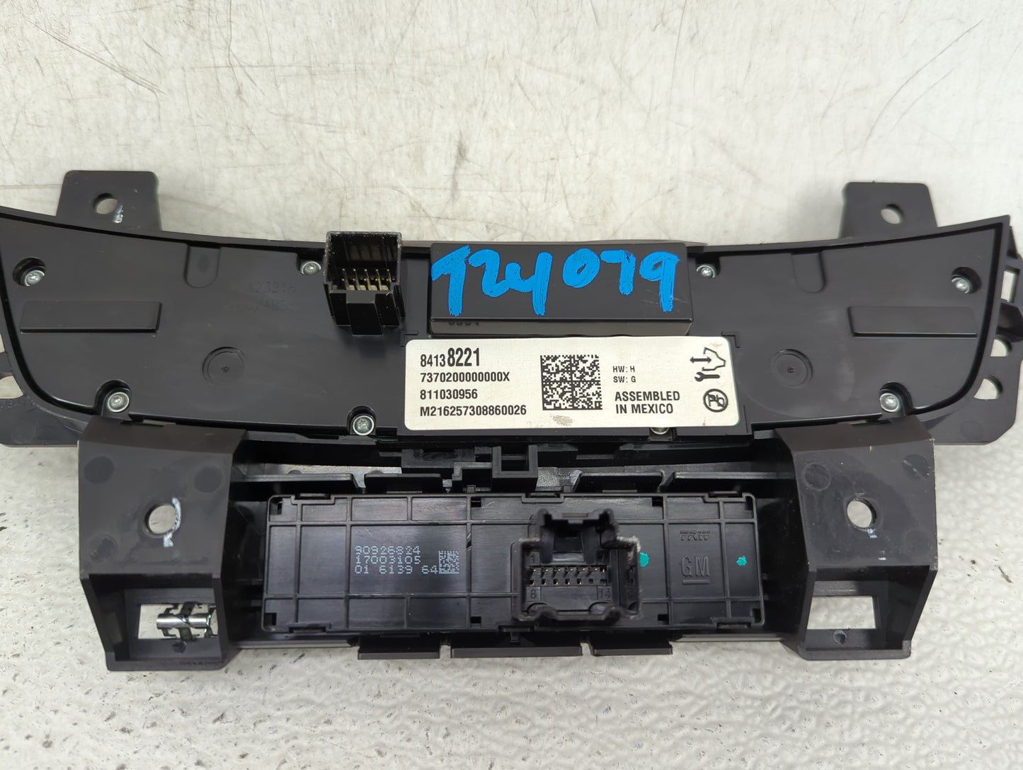 2017 Buick Lacrosse Climate Control Module Temperature AC/Heater Replacement P/N:84138221 Fits OEM Used Auto Parts - Oemused