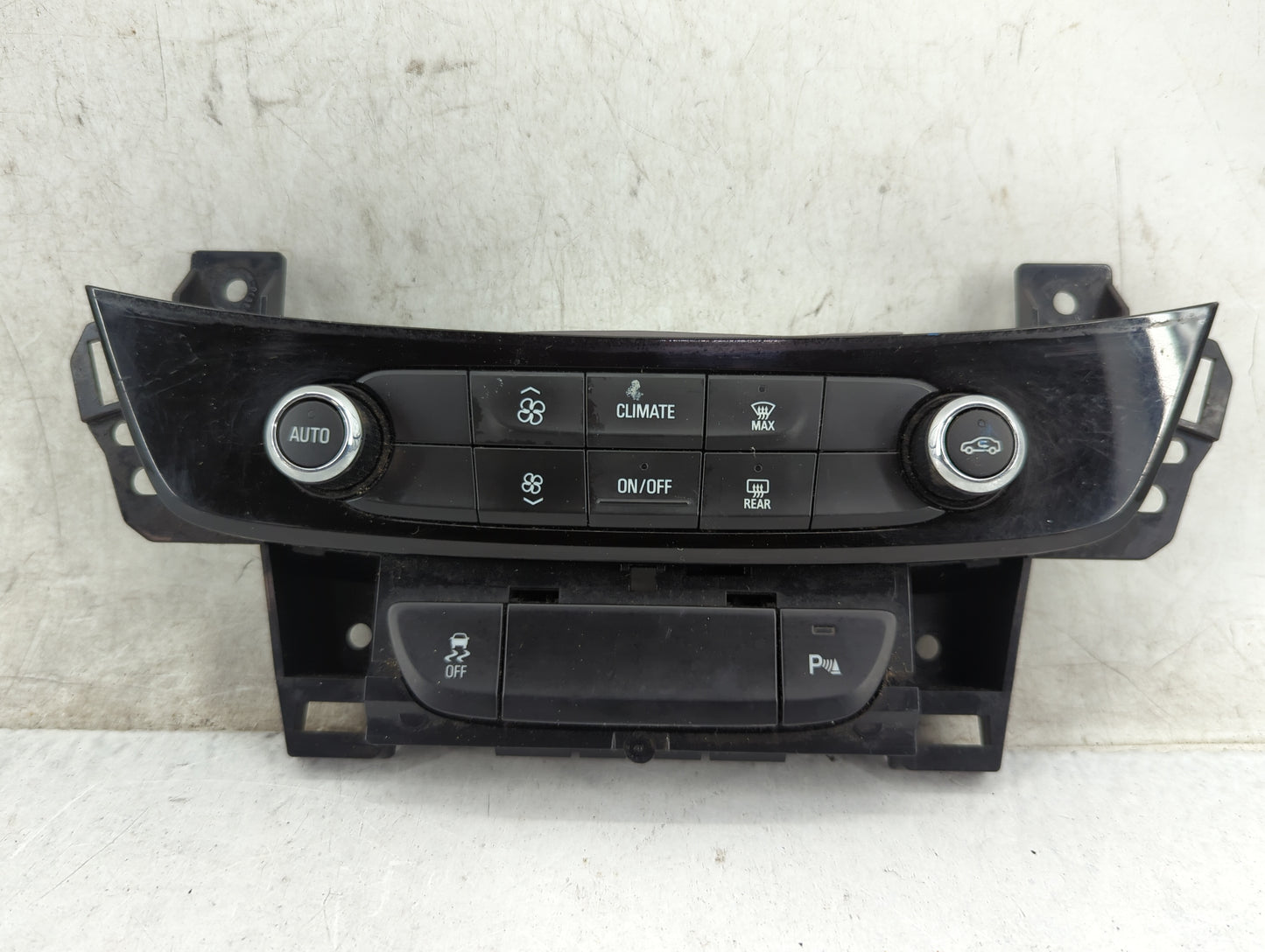 2017 Buick Lacrosse Climate Control Module Temperature AC/Heater Replacement P/N:84138219 7370200000000X, 811030956, 9092682