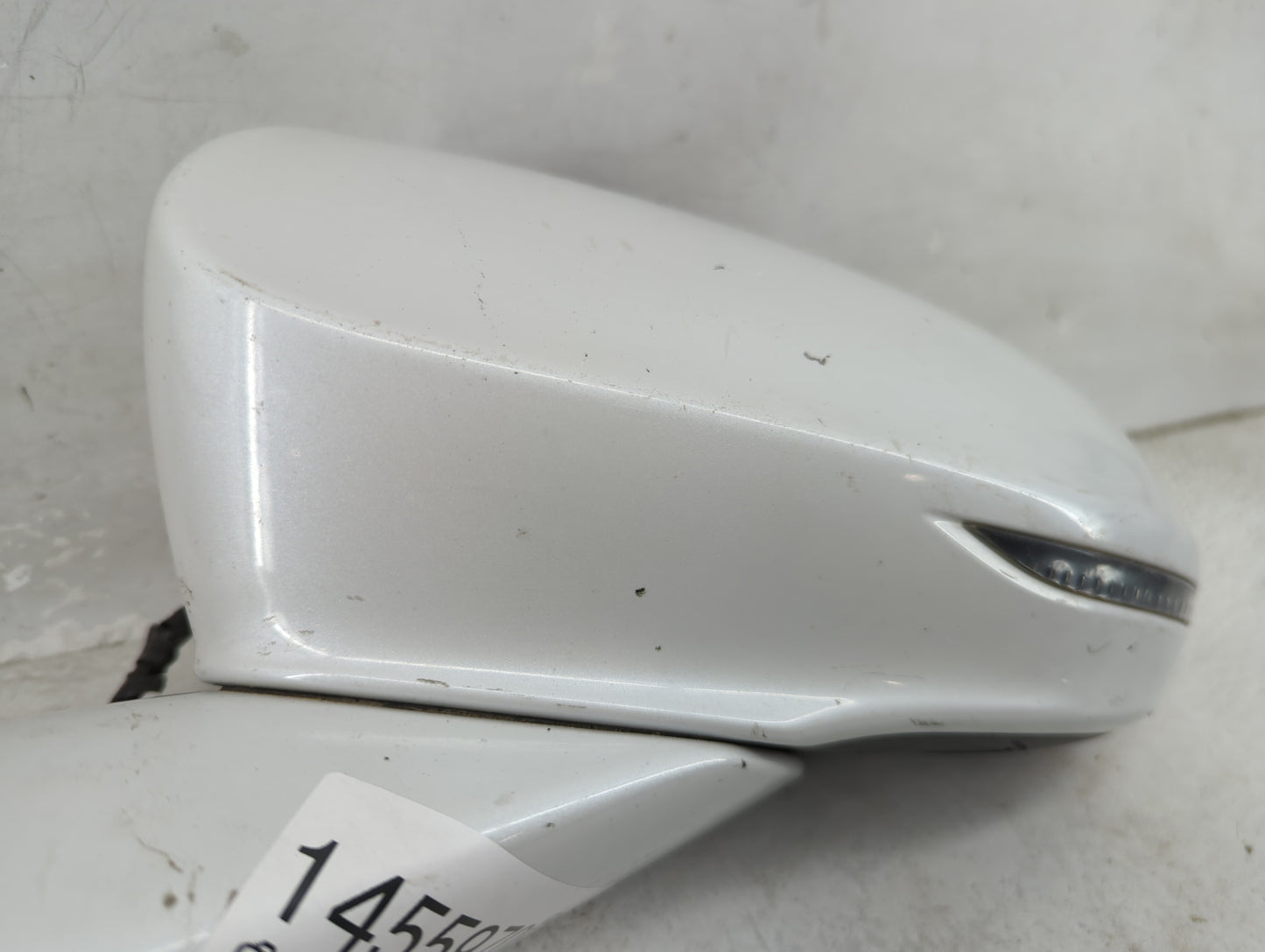 2017-2019 Buick Lacrosse Driver Side View Mirror - Left Door Mirror OEM Used - Oemusedautoparts1.com