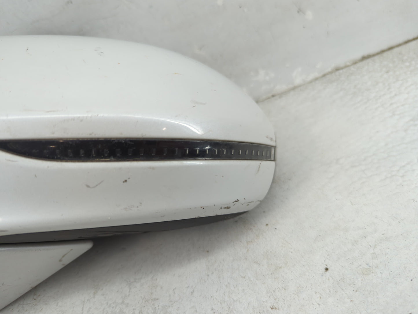 2017-2019 Buick Lacrosse Driver Side View Mirror - Left Door Mirror OEM Used - Oemusedautoparts1.com