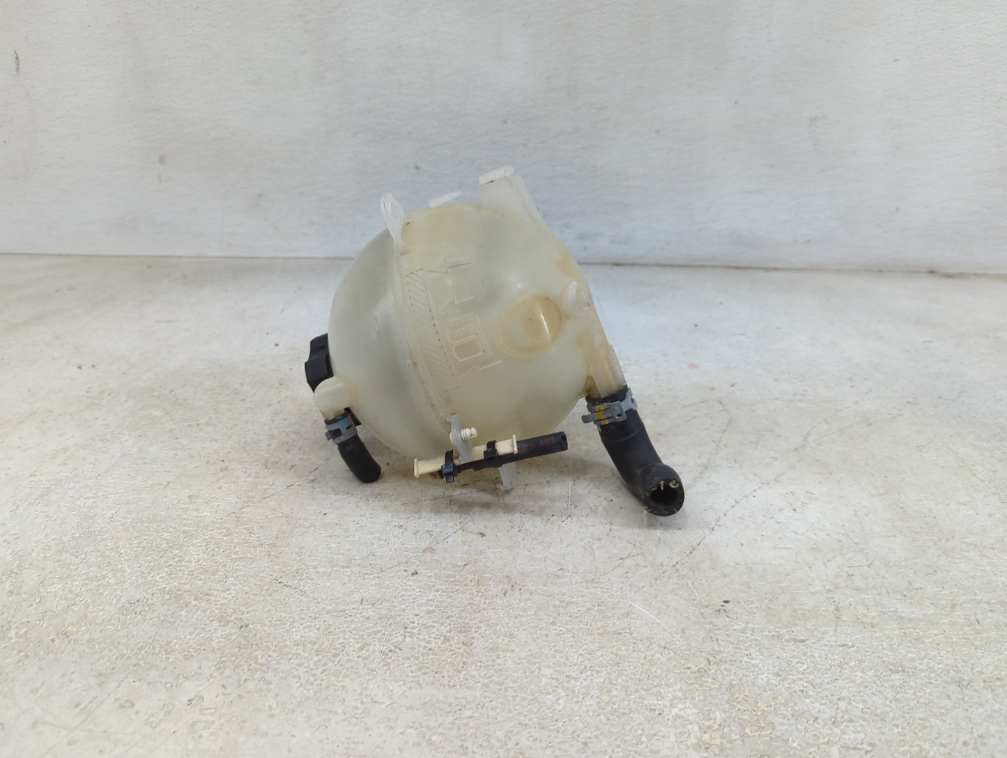 2017-2019 Buick Lacrosse Radiator Coolant Overflow Expansion Tank Bottle - Oemusedautoparts1.com