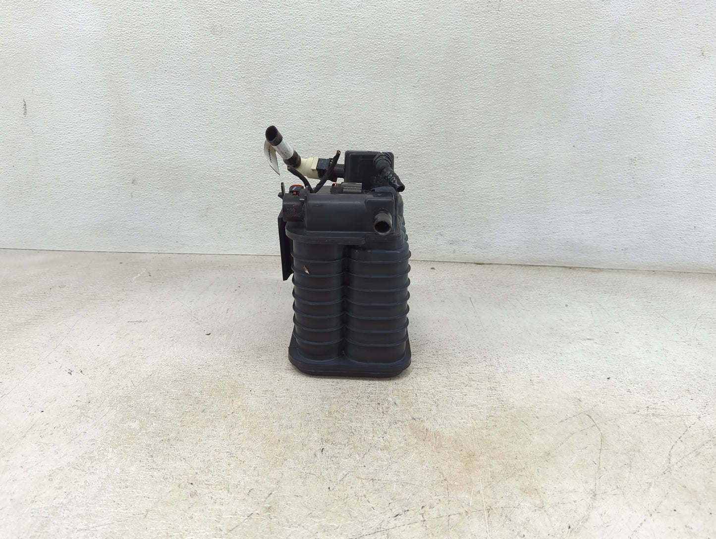 2017 Buick Lacrosse Fuel Vapor Charcoal Canister - Oemusedautoparts1.com