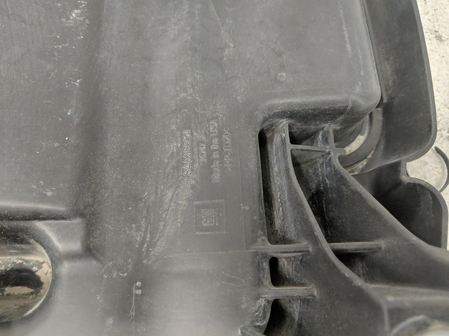 2017 Buick Lacrosse Engine Cover - Oemusedautoparts1.com