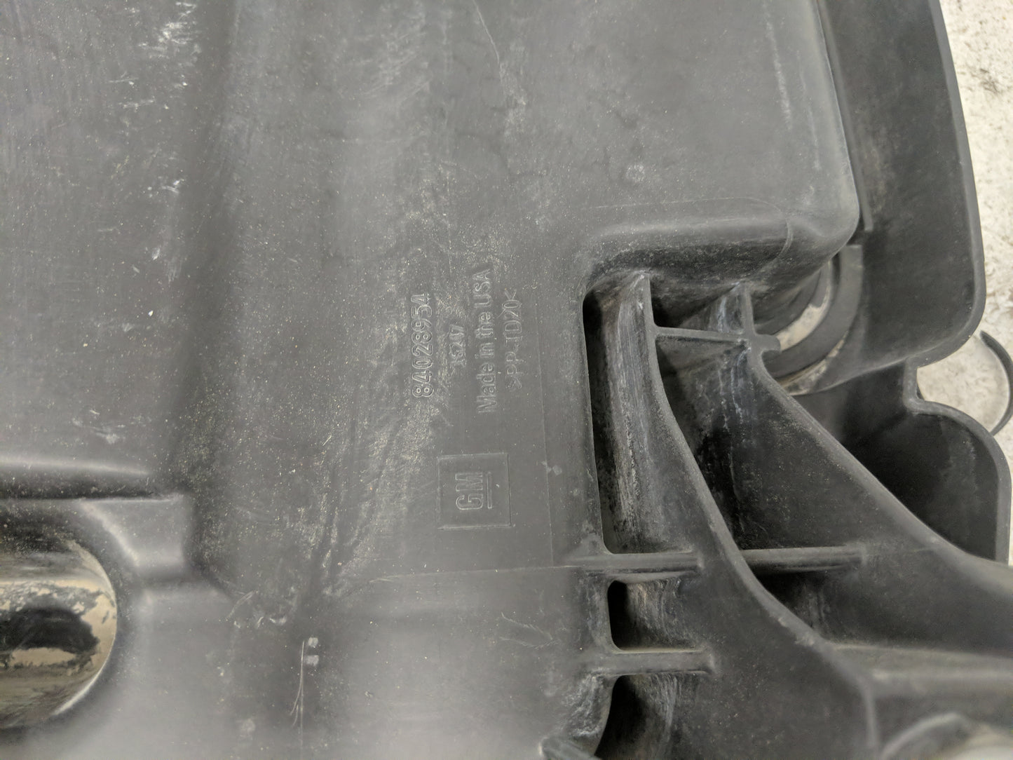 2017 Buick Lacrosse Engine Cover - Oemusedautoparts1.com