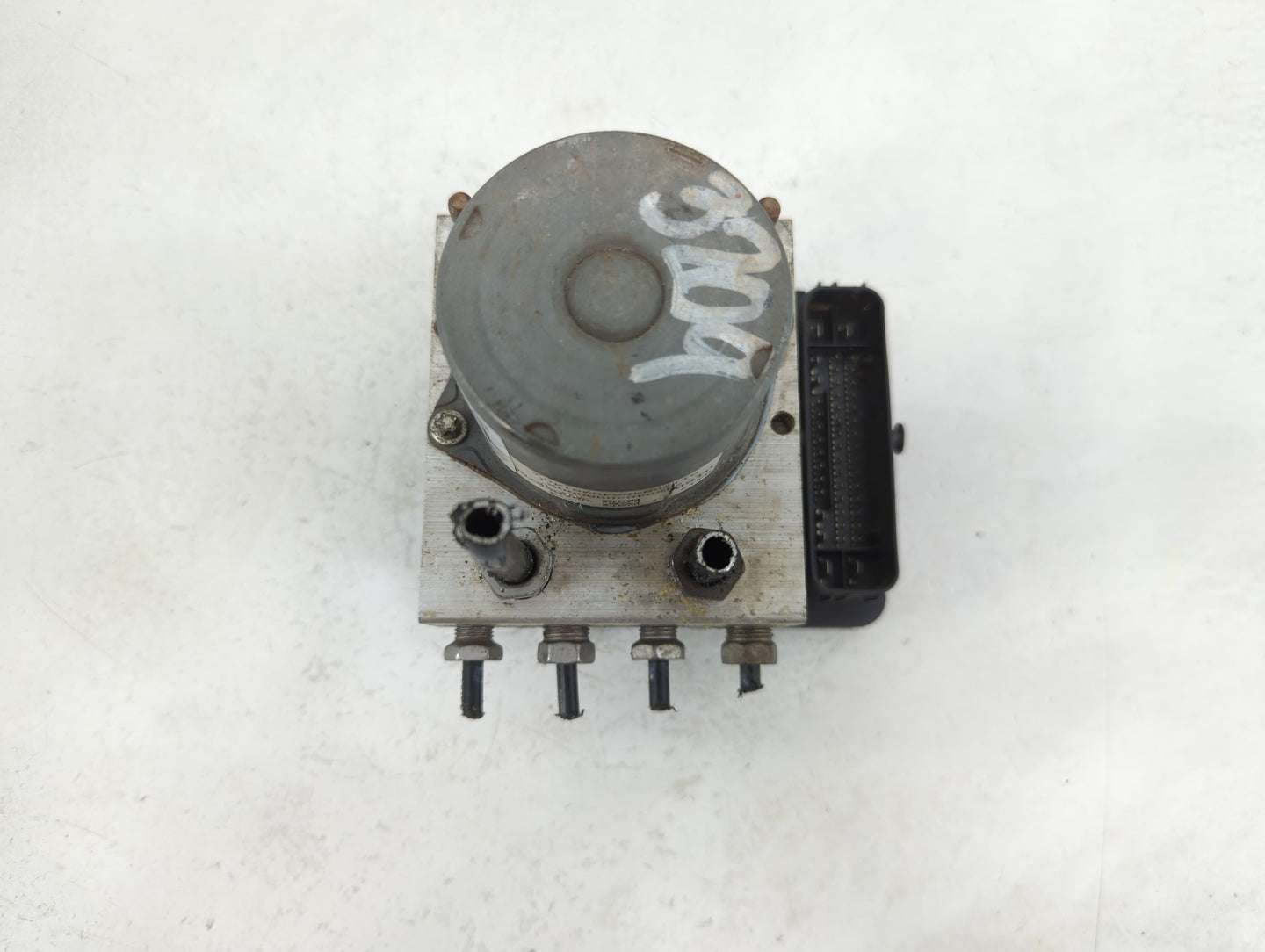 2017 Buick Lacrosse ABS Pump Control Module Replacement P/N:24504020000000X 0117093864000140 Fits OEM Used Auto Parts - Oemu