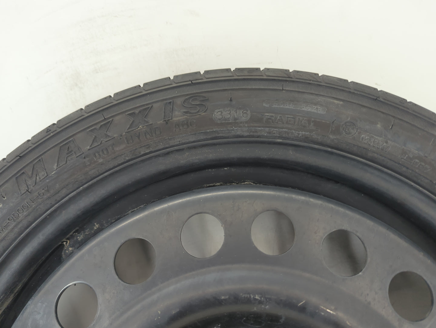 2017-2019 Buick Lacrosse Spare Donut Tire Wheel Rim Oem - Oemusedautoparts1.com