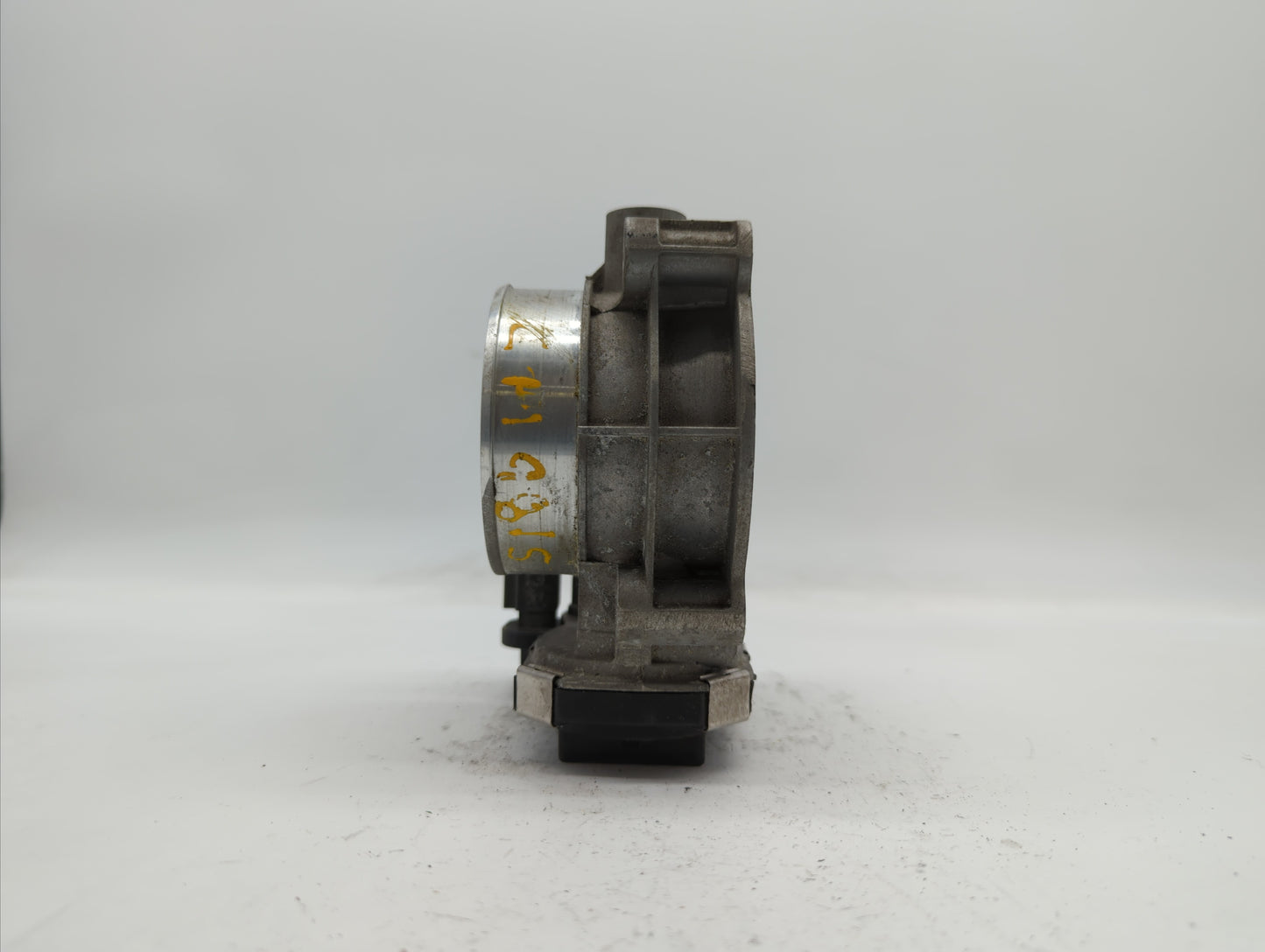 2017-2019 Buick Lacrosse Throttle Body P/N:1267 1015 12671015 Fits Fits 2017 2018 2019 OEM Used Auto Parts - Oemusedautopart