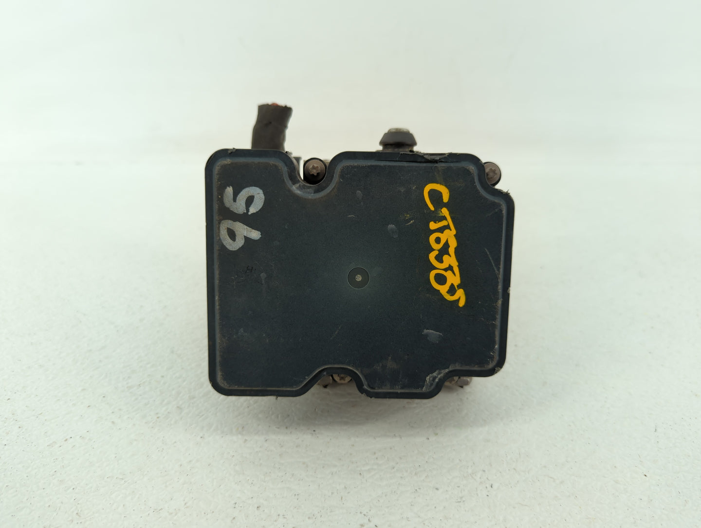 2017 Buick Lacrosse ABS Pump Control Module Replacement P/N:065055766 Fits OEM Used Auto Parts - Oemusedautoparts1.com