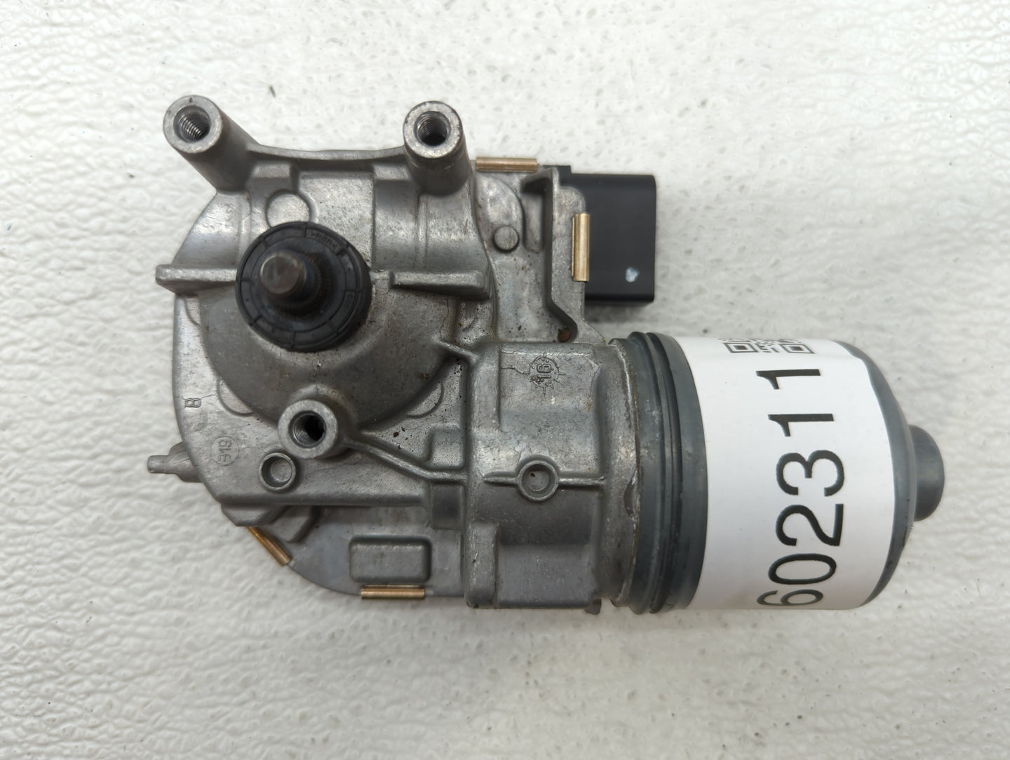 2017-2019 Buick Lacrosse Front Windshield Wiper Motor P/N:1 397 220 956 Fits Fits 2017 2018 2019 OEM Used Auto Parts - Oemus