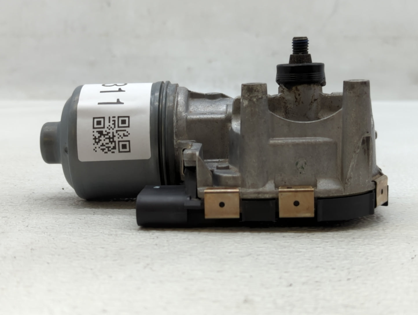 2017-2019 Buick Lacrosse Front Windshield Wiper Motor P/N:1 397 220 956 Fits Fits 2017 2018 2019 OEM Used Auto Parts - Oemus