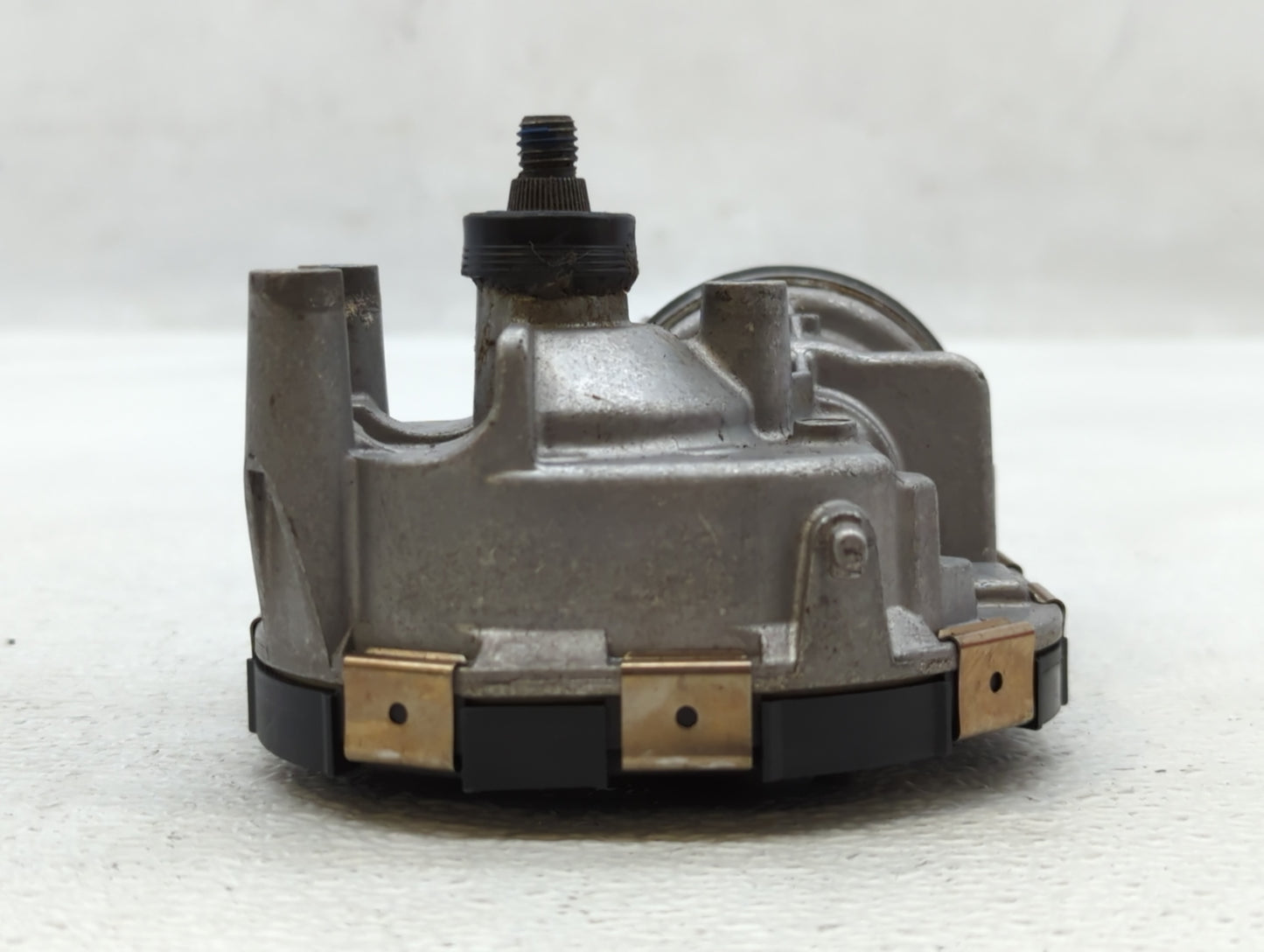 2017-2019 Buick Lacrosse Front Windshield Wiper Motor P/N:1 397 220 956 Fits Fits 2017 2018 2019 OEM Used Auto Parts - Oemus