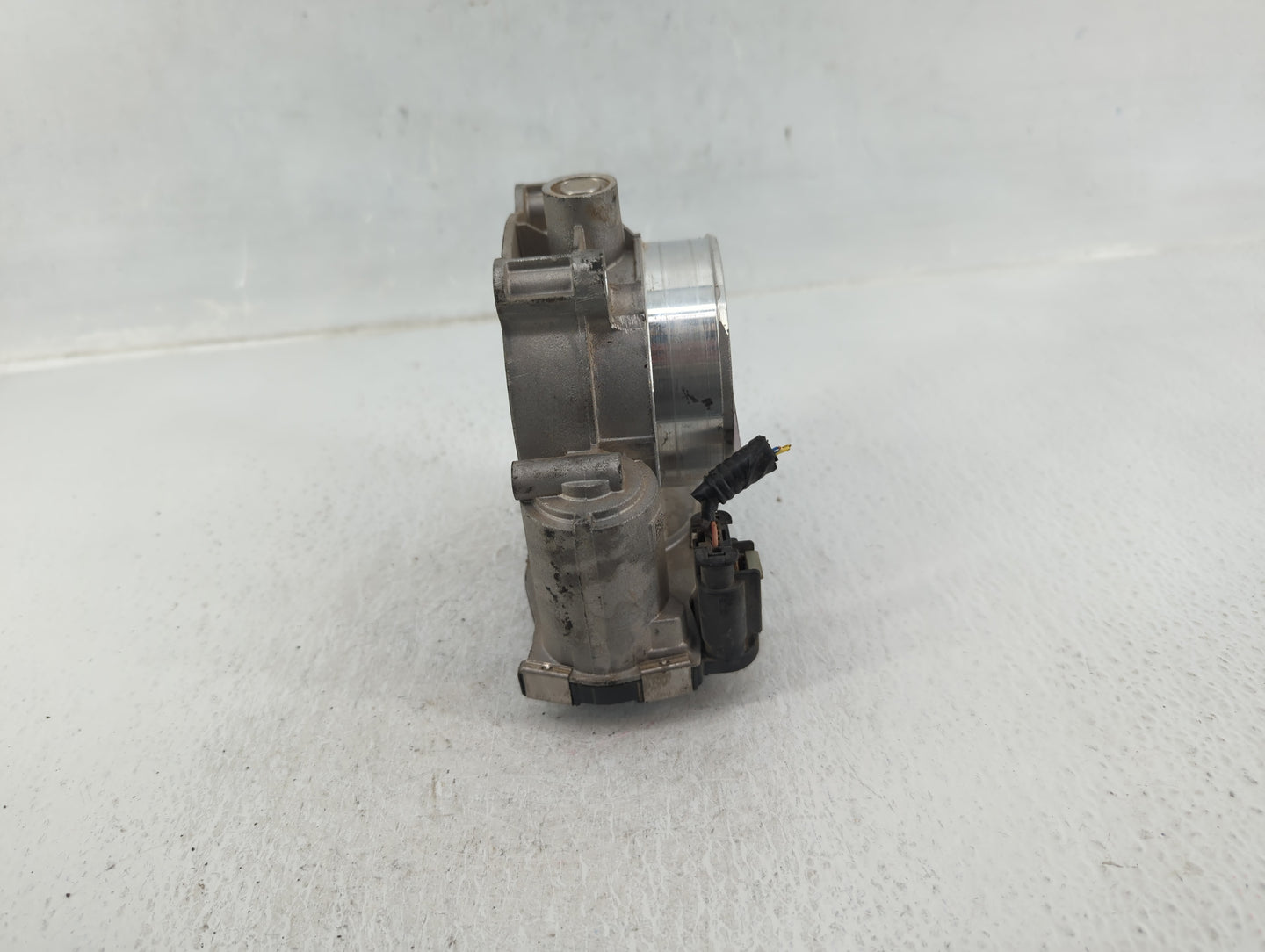 2017-2019 Buick Lacrosse Throttle Body P/N:12671015 Fits Fits 2017 2018 2019 OEM Used Auto Parts - Oemusedautoparts1.com
