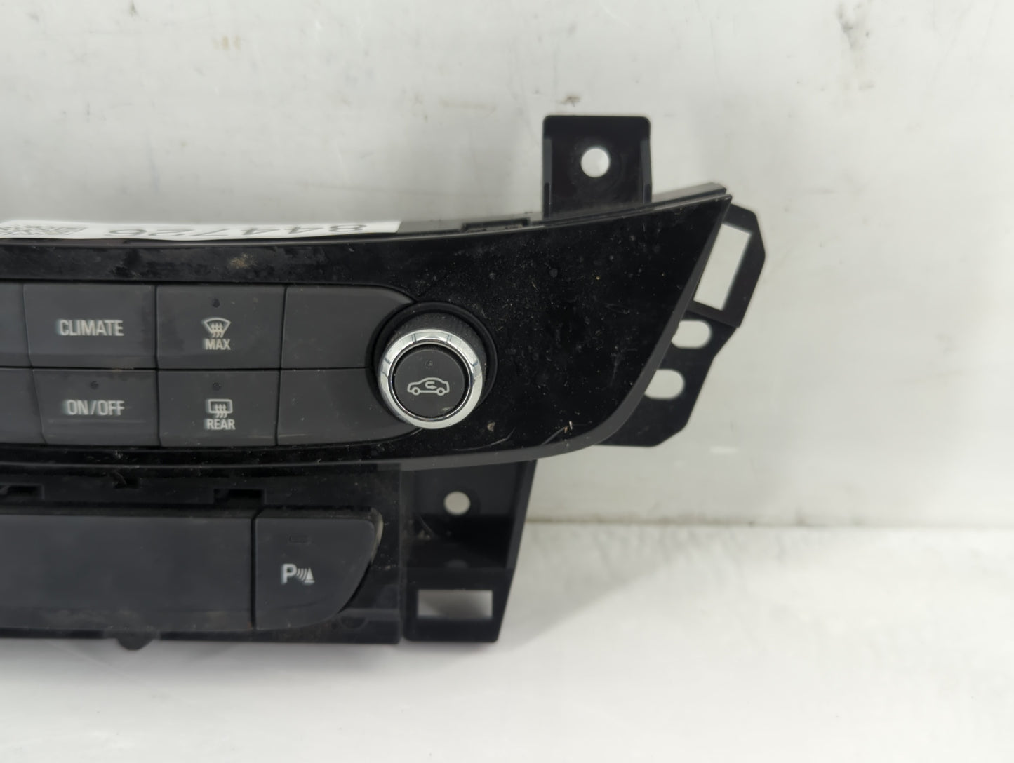 2017 Buick Lacrosse Climate Control Module Temperature AC/Heater Replacement P/N:84138219 Fits OEM Used Auto Parts - Oemused