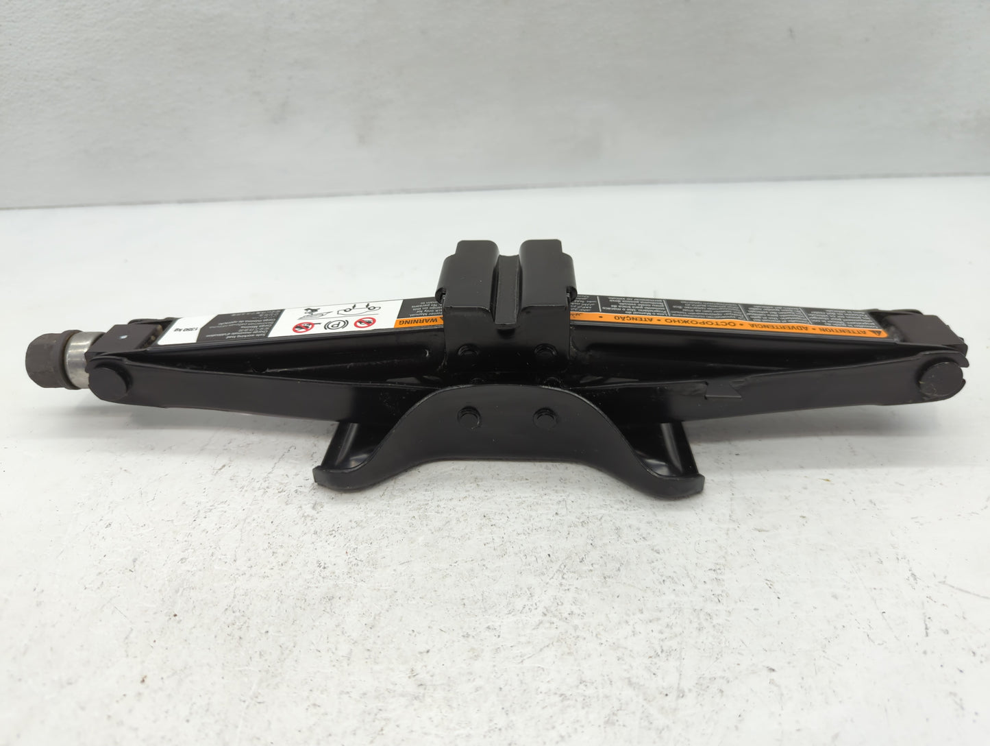 2017 Buick Regal Spare Scissor Car Jack 1112350 - Oemusedautoparts1.com