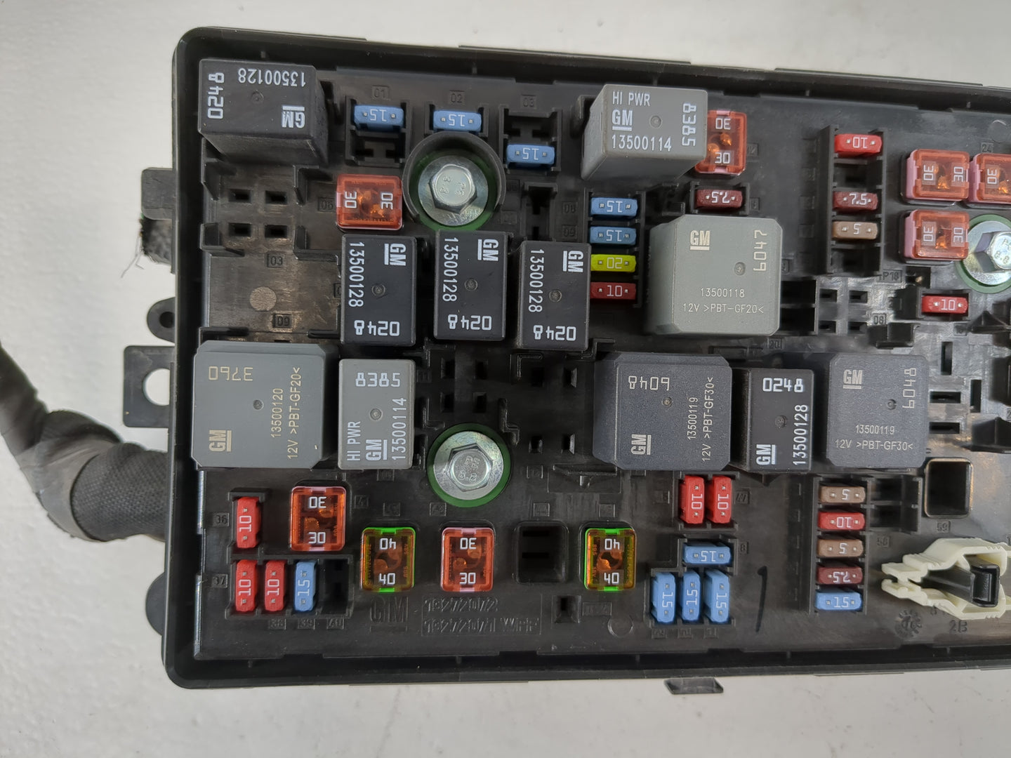 2014-2017 Buick Regal Fusebox Fuse Box Panel Relay Module P/N:23126639 Fits Fits 2014 2015 2016 2017 OEM Used Auto Parts - O