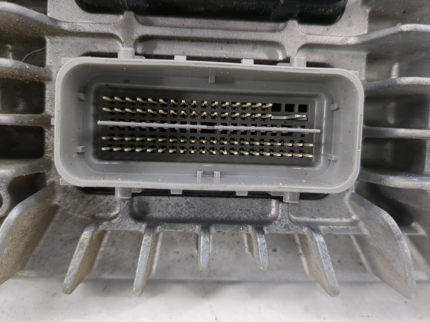 2017 Buick Regal PCM Engine Control Computer ECU ECM PCU OEM P/N:12666129 68086353 Fits Fits 2018 2019 2020 OEM Used Auto Pa