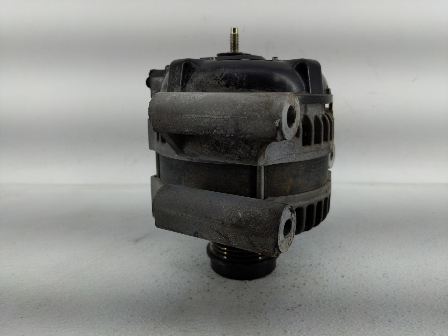 2014-2017 Buick Regal Alternator Replacement Generator Charging Assembly Engine OEM P/N:13592810 Fits OEM Used Auto Parts - 