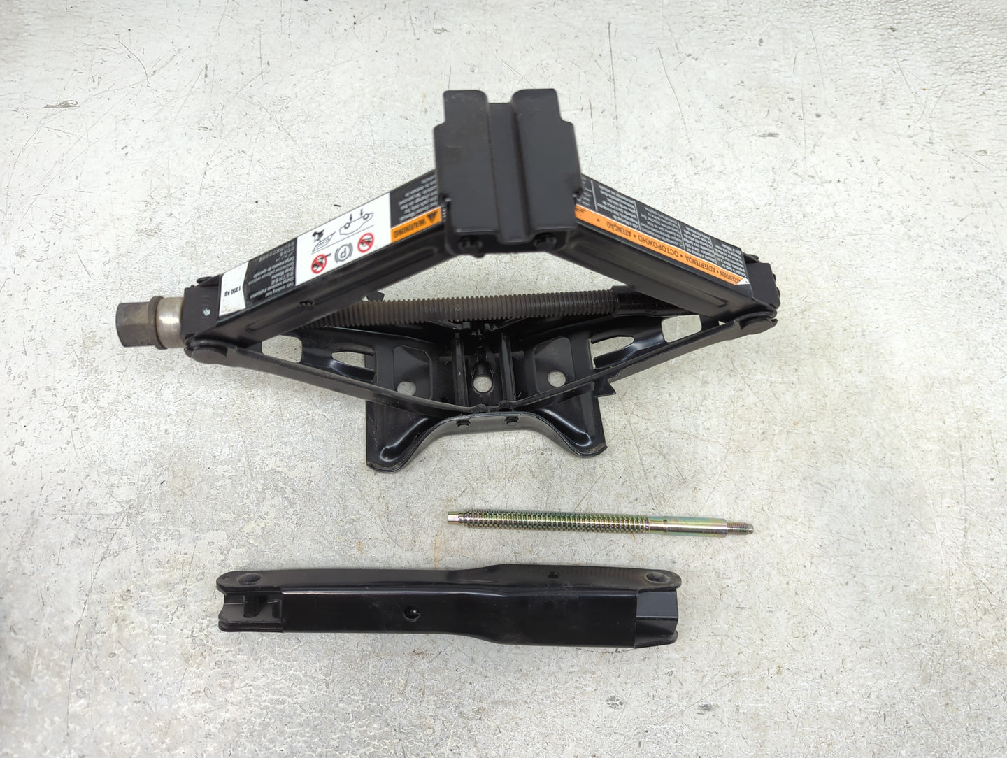 2017 Buick Regal Spare Scissor Car Jack - Oemusedautoparts1.com
