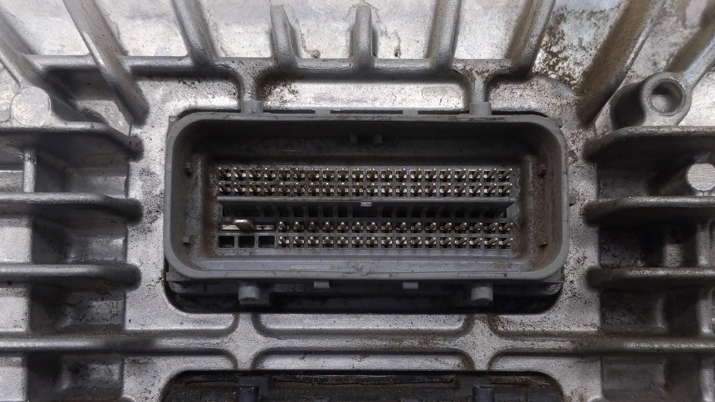 2017 Buick Regal PCM Engine Control Computer ECU ECM PCU OEM P/N:12666068 12667002, 12666070, 12667189 Fits Fits 2018 2019 O