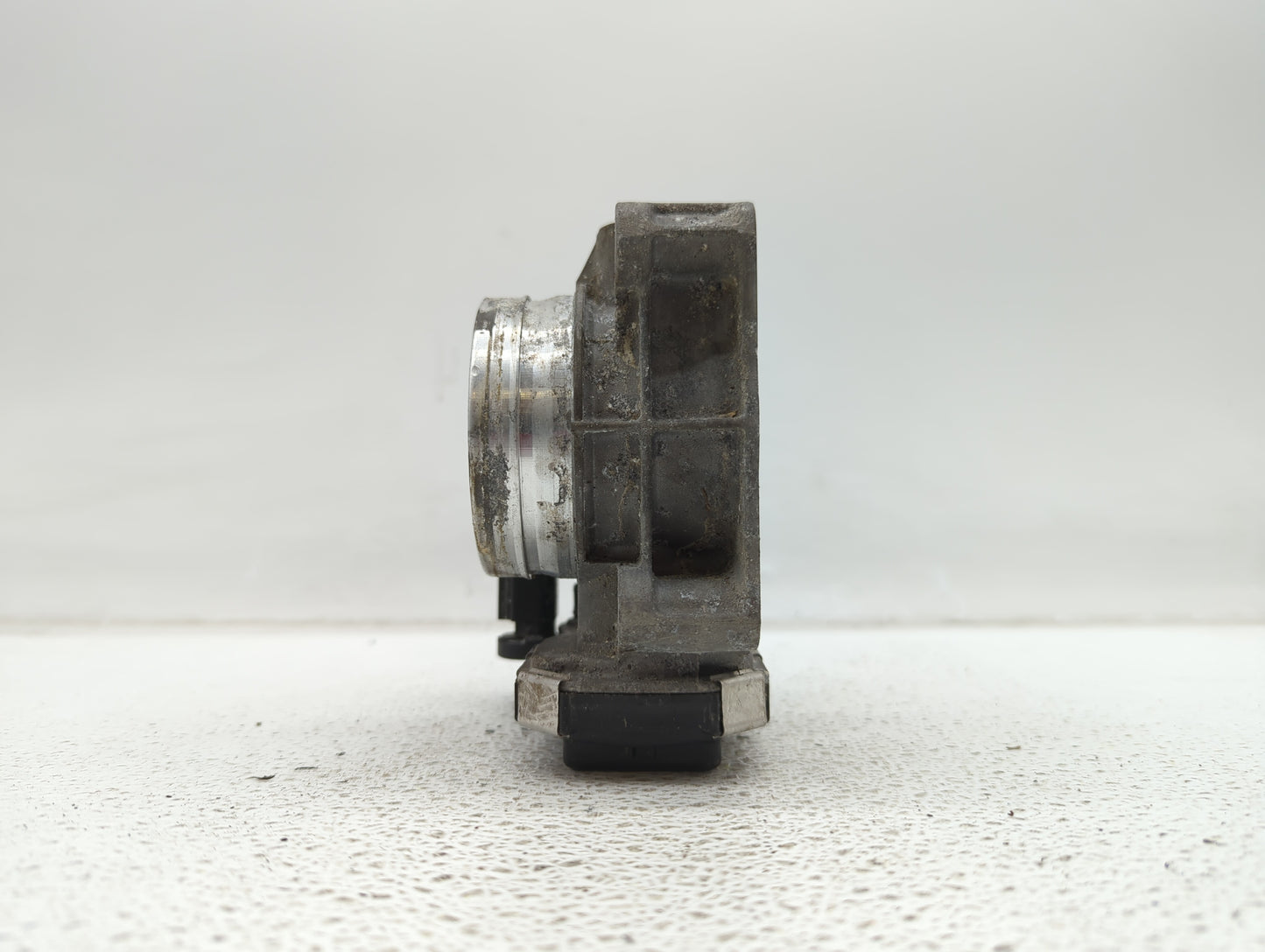 2014-2017 Buick Regal Throttle Body P/N:12670837AA 12681472AA, 12670937AA, 12627067DA Fits Fits 2013 2014 2015 2016 2017 201